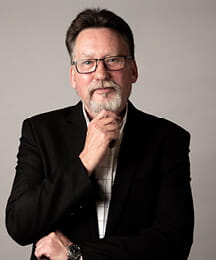 Alex Bolt headshot