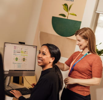 Different types of Nutritionists talking