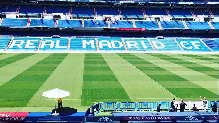 mba-sports-management-students-touch-down-in-spain-for-white-week-2