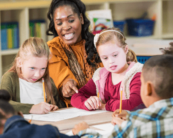 education-courses-teacher-instructing-small-children-hero-tua