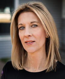 Stephanie Kelton headshot