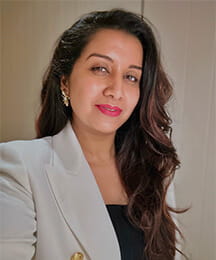 Dr Mifrah Ahmad headshot