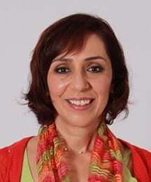 Noosha Ehya headshot