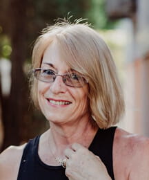 Allison Knight headshot