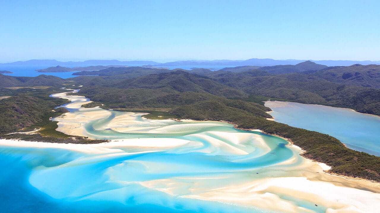Hospitality Courses and Degrees | Hamilton Island Placements | Blue Mountains International Hotel Management School